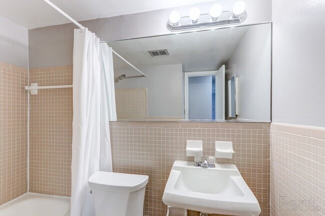 White Oak Apartments