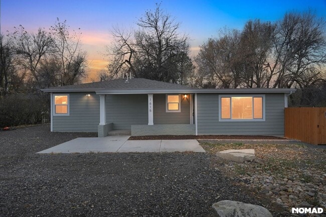 Building Photo - Modern 3BR House across City Park