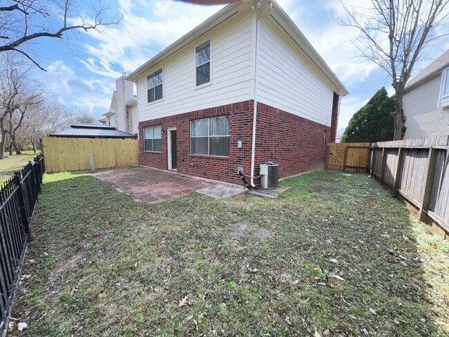 Building Photo - 6626 Sharpstown Green Cir