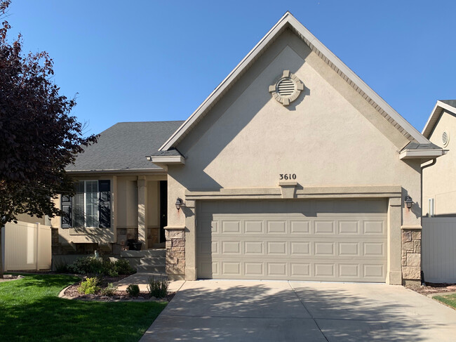 Front - 3610 W Plymouth Rock Cv House