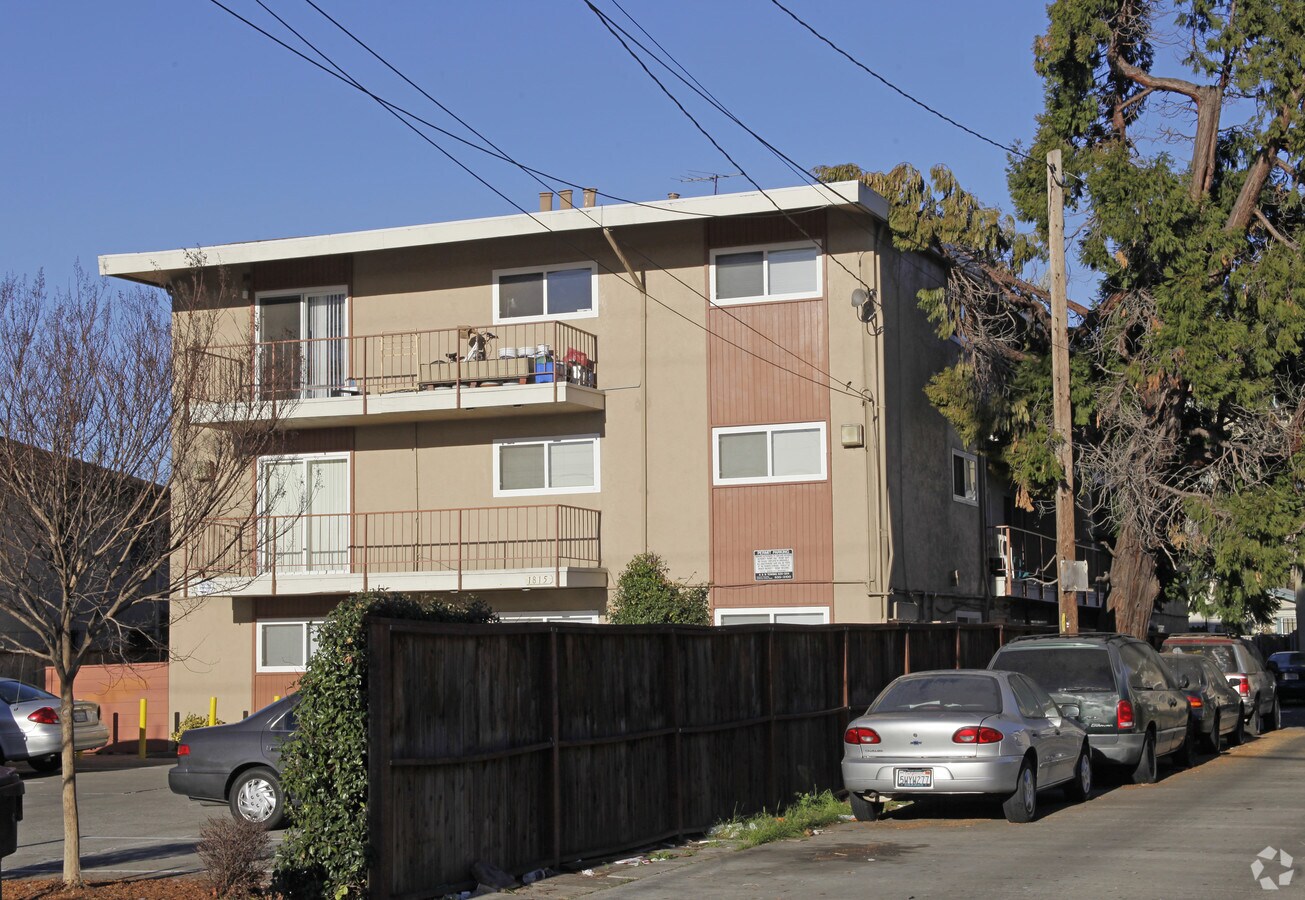 Photo - 1815 28th Ave Apartments
