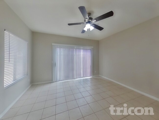 Photo - 1406 W Emerald Ave