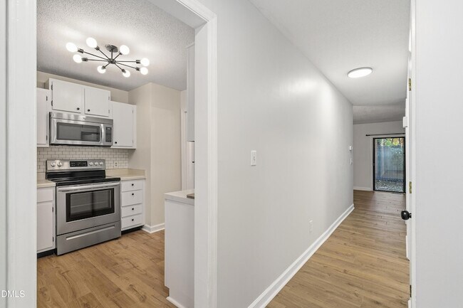 Photo - 6422 English Oaks Dr