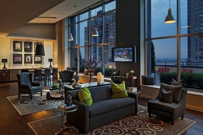 Photo - Washington Street Unidad 16B