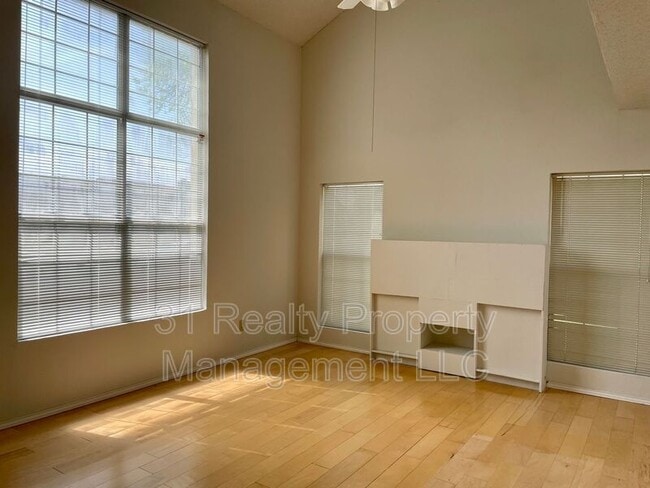 Photo - 2332 Forestbrook Dr