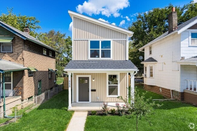 Building Photo - 858 E Starr Ave Rental
