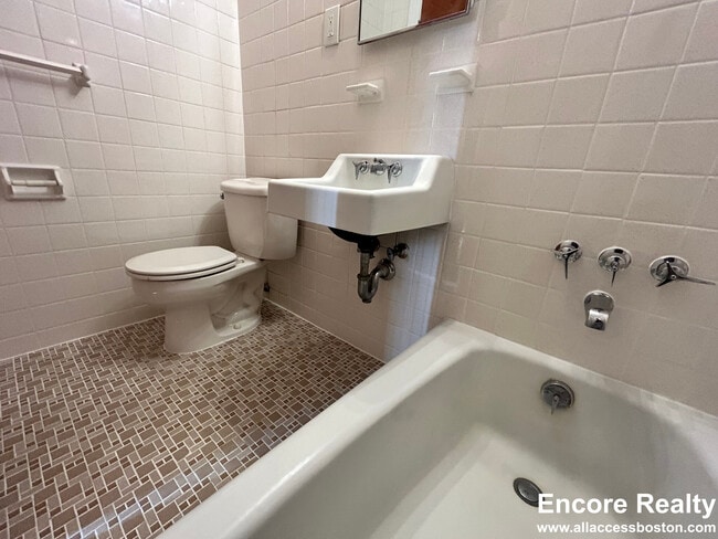 Photo - 164 North Beacon St Unit 1