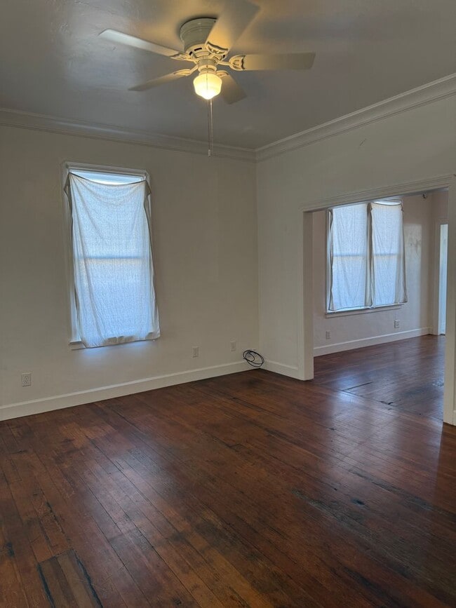 Photo - Darling 2 bedroom 1 bath Exeter Home