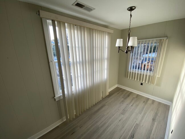 Photo - 4812 Chamberlayne Ave