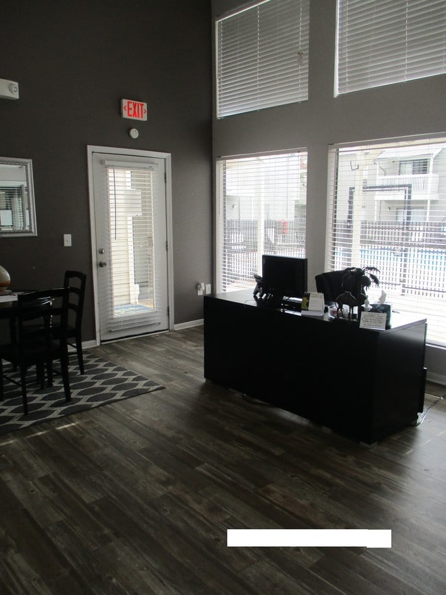 Building Photo - Avistar At Wilcrest Rental