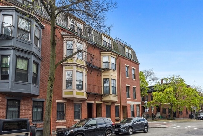 Building Photo - 57 Appleton St Unit 1