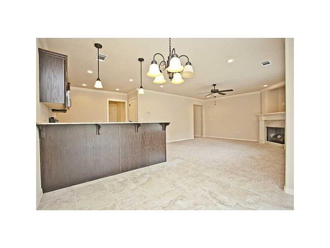 Photo - Clean and fresh near Washington Regional Hospital and the Bike Trail! To schedule your own showin...