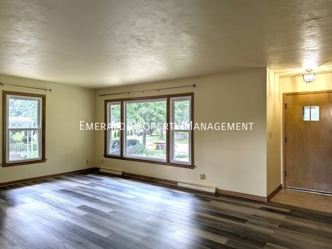 Photo - 127 Hilton Ave