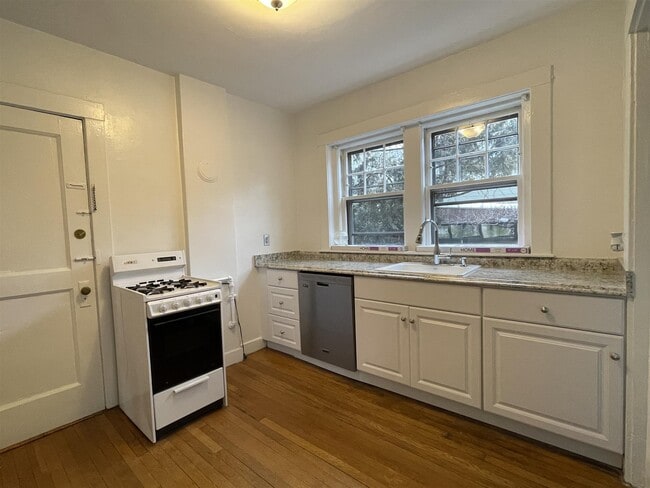 Photo - 160 Norfolk St Unit 3