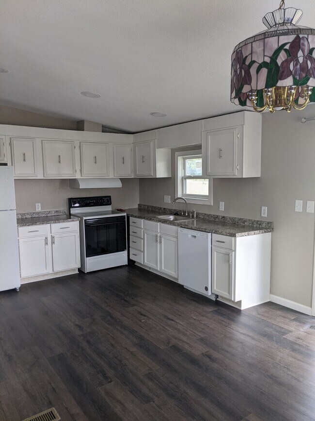 Photo - 18604 Jerry Joy Rd