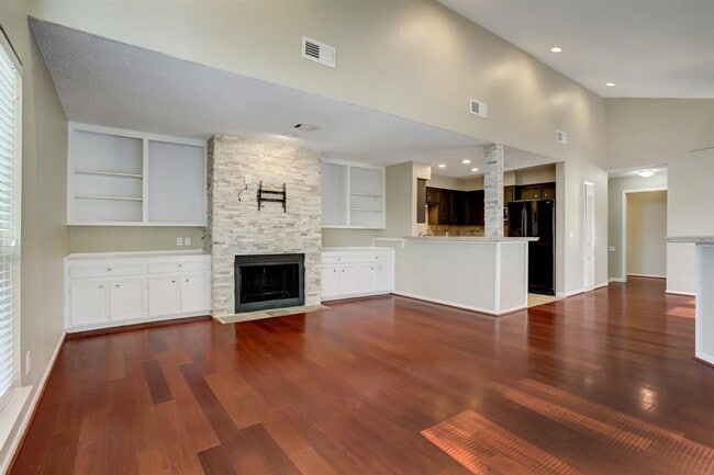 Photo - 11126 Twain Dr