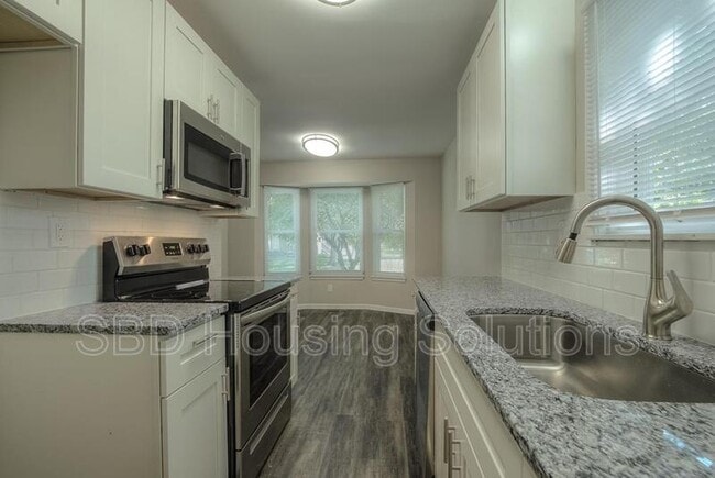 Photo - 613 NE 114th Terrace