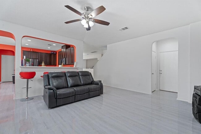 Photo - 1109 Hyde Park Dr