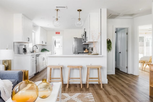 Photo - 1231 Center Ave Unidad 1231