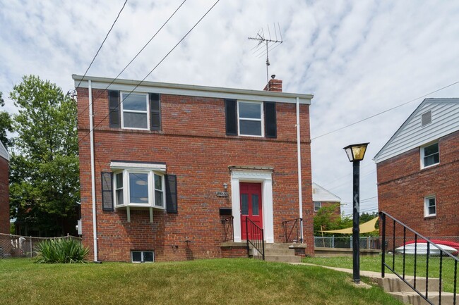 Building Photo - Single Family Home in Silver Spring, MD