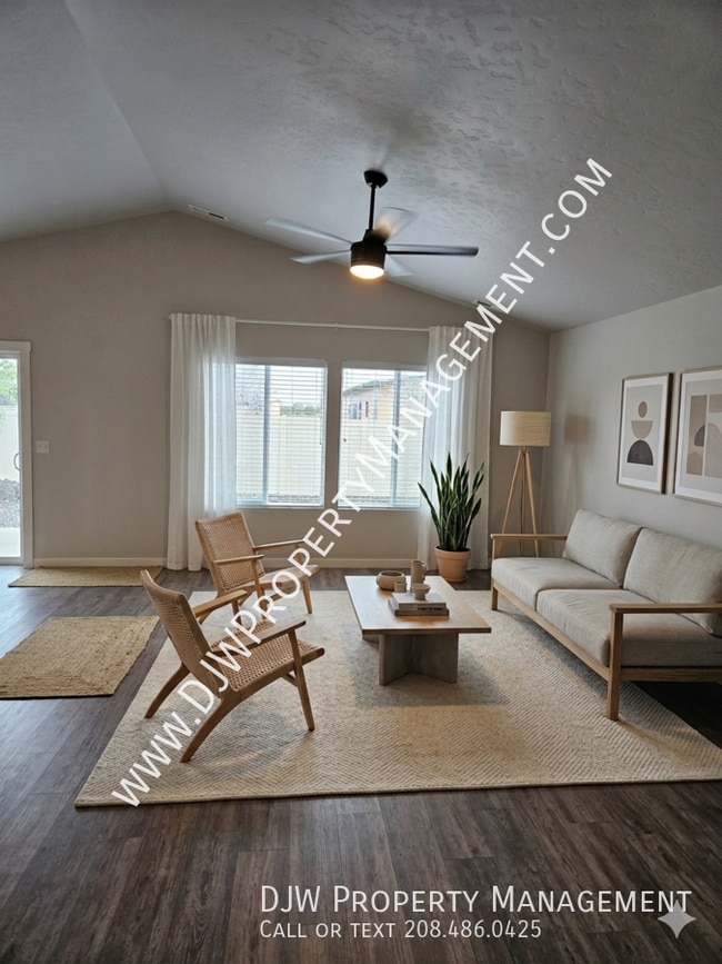 Photo - 3948 N Chelmsford Ave