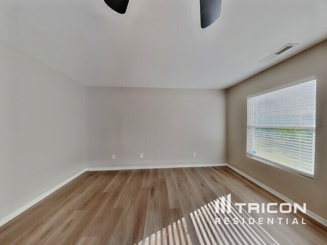 Photo - 336 Rowan Dr
