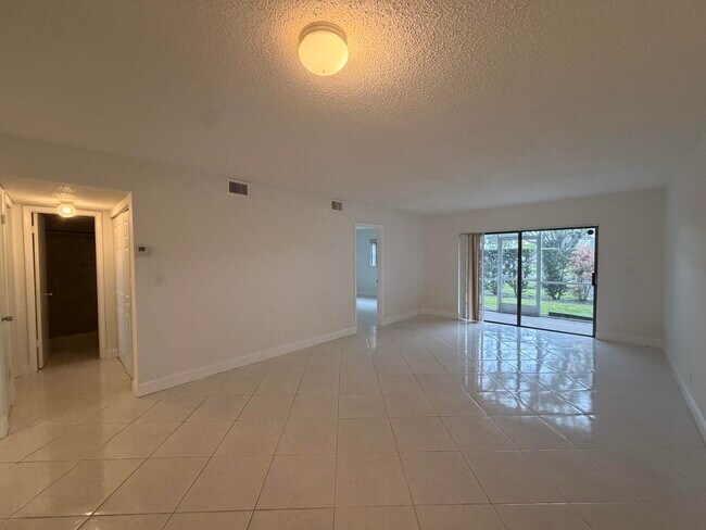 Photo - 8141 SW 24th Ct Unit 106