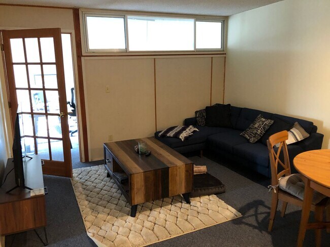 Fairlane Apartments (5520)