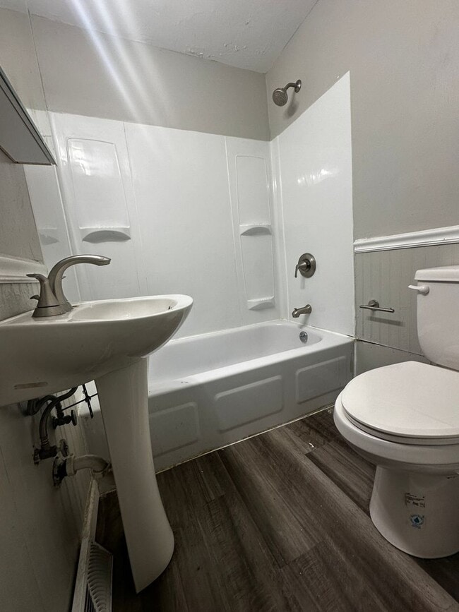 Photo - 1408 Methyl St Unidad 1