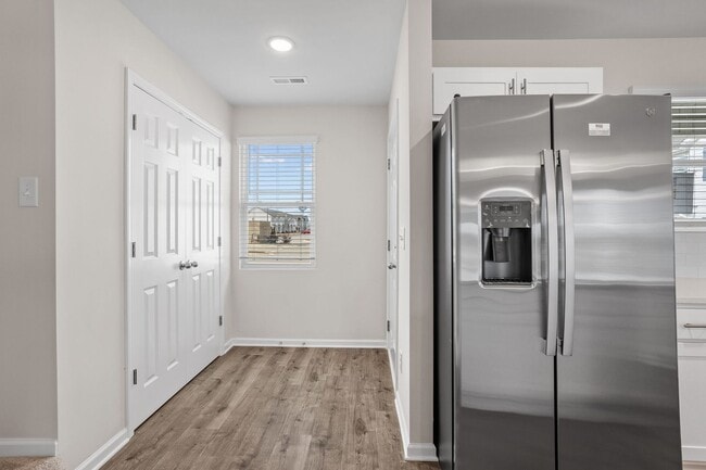 Photo - 3 Bd 2.5 Ba end unit townhouse