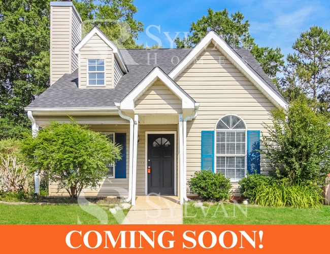 Building Photo - Your dream home awaits!