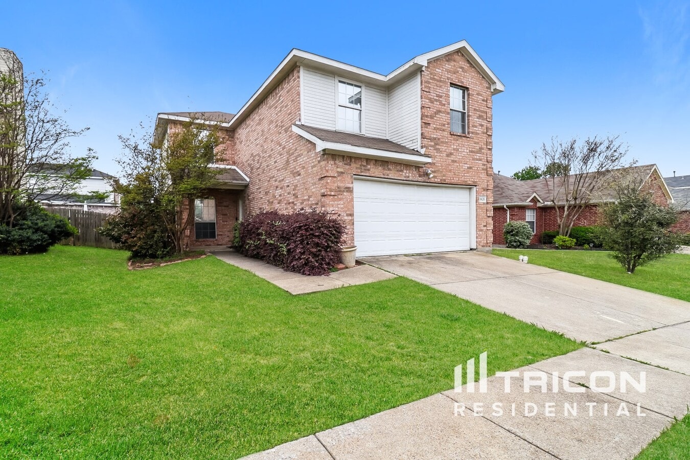 Photo - 1420 Deville Cir House