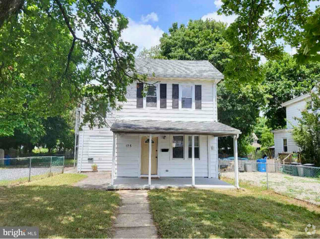 Building Photo - 125 W Clayton Ave Unit A Rental