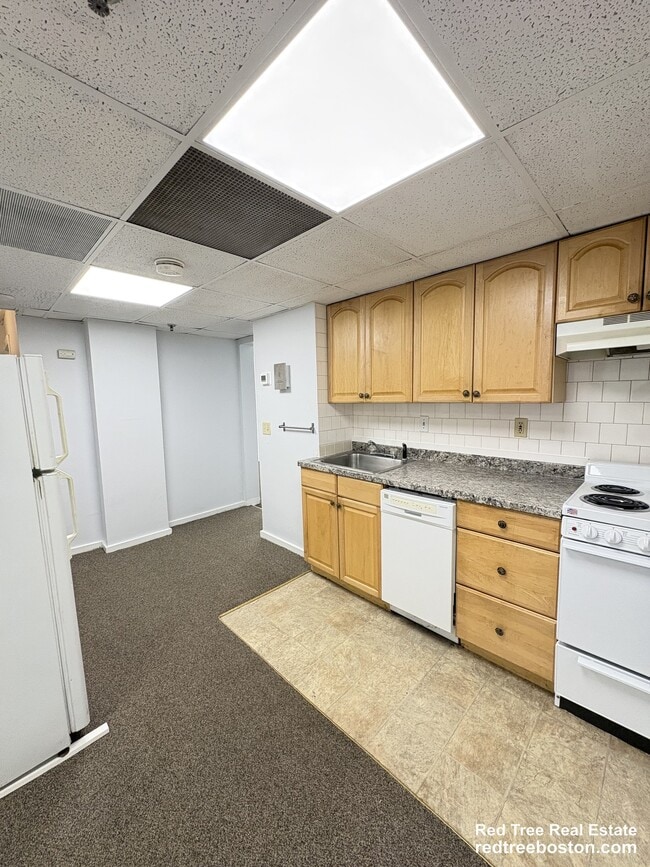 Photo - 475 Commonwealth Ave Unit G3