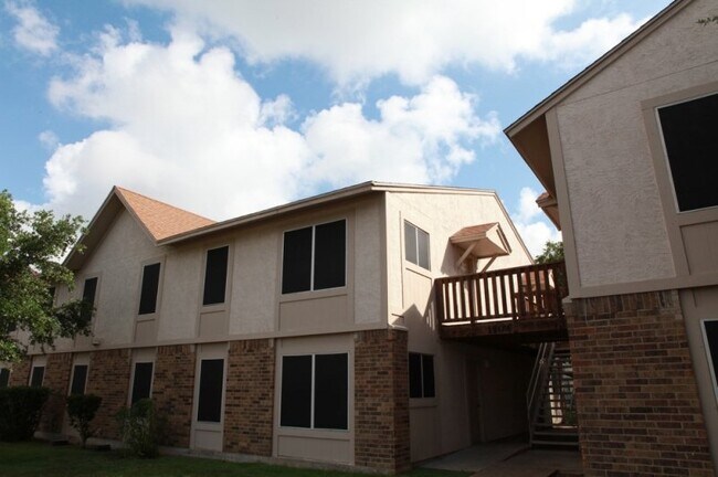 Photo - 1750 Treyway Ln Unit #1750