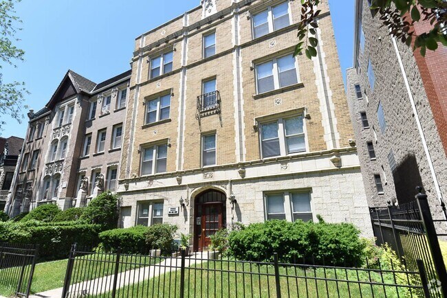 Building Photo - 640 W Wrightwood Ave Unit 802 Rental