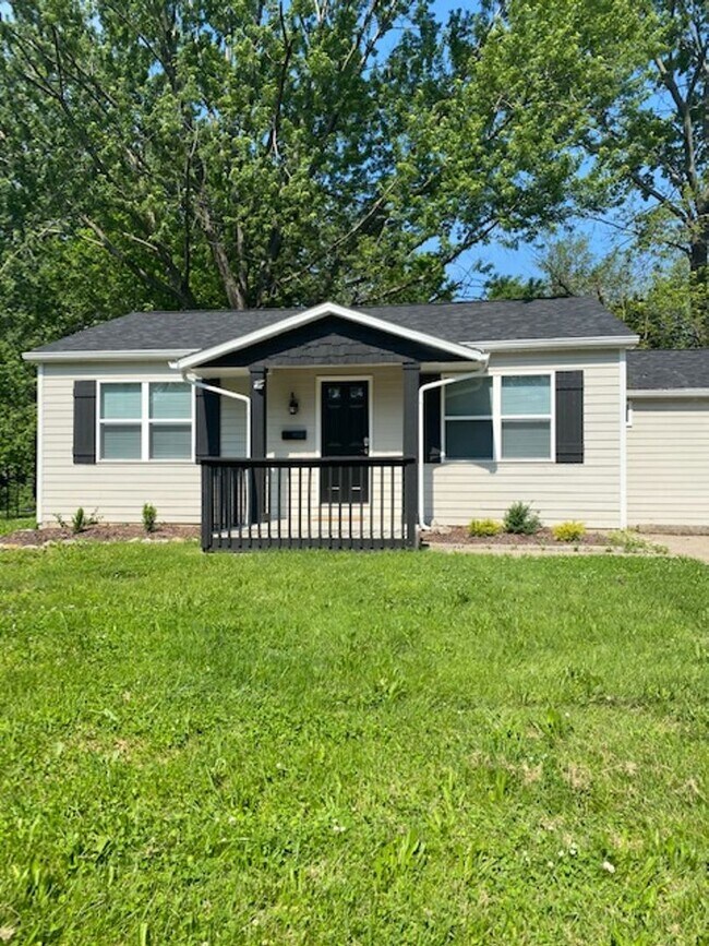 Photo - Farmhouse Finishes Near the Heartbeat of t...