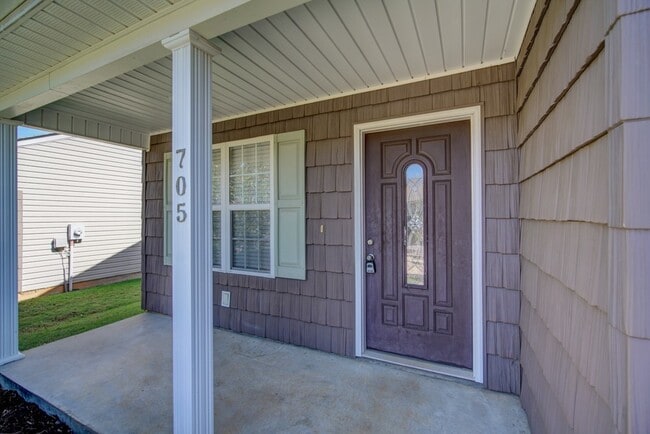 Photo - Large 2 BR, 2 BA Dual Master Suite in Boiling Springs Convenient to Shopping, Dining, Easy Access...