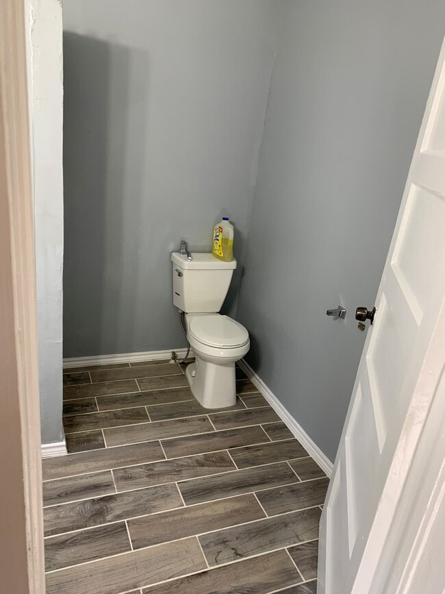 Photo - 230 W Lee Ave Unit 1