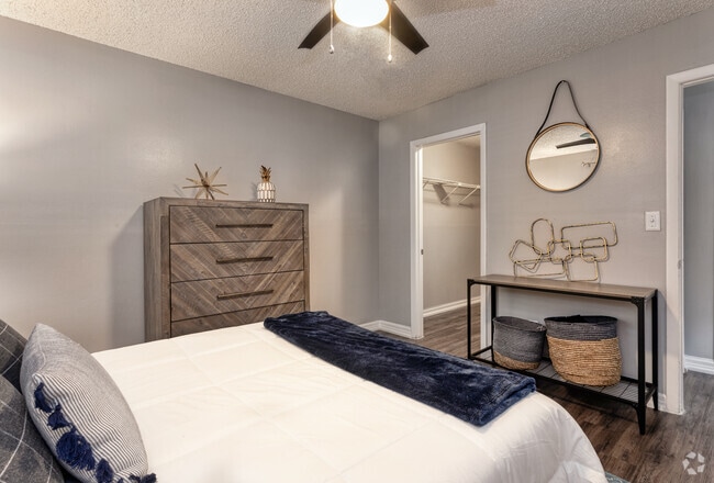 The Red Wood - 1BD/1BA - 675 SqFt - Bedroom view with Walk-In Closet