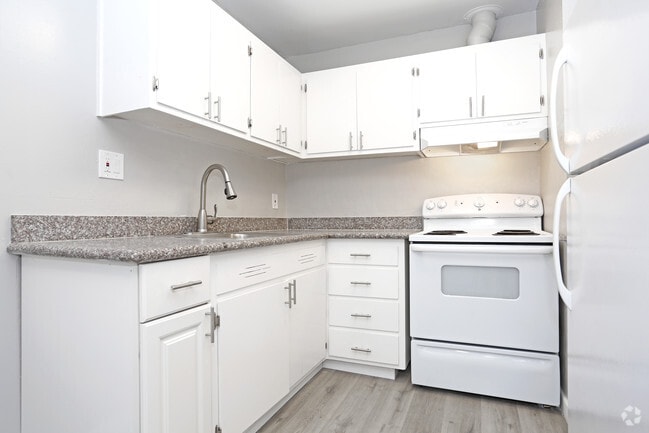 2 habitaciones, 1 baño, 768 pies cuadrados en la planta baja - 38891 Fremont Blvd - The District Fremont