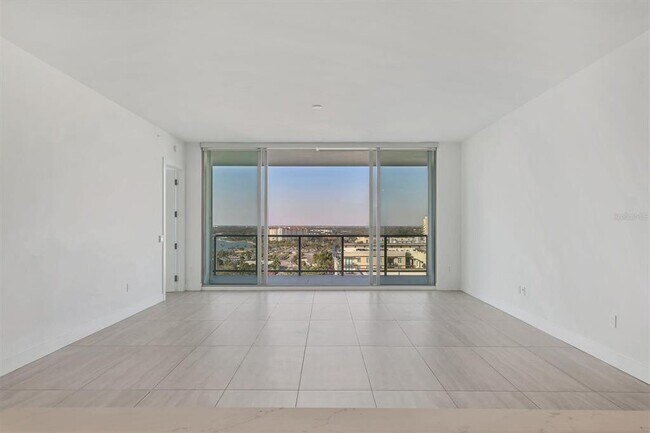 Photo - 301 QUAY Cmn Unit 1603