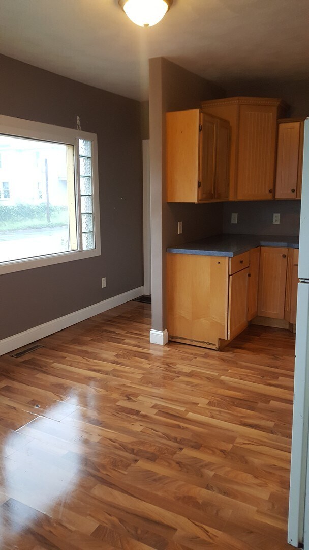 Small House for Rent Rental Casas en Alquiler Muscatine, IA