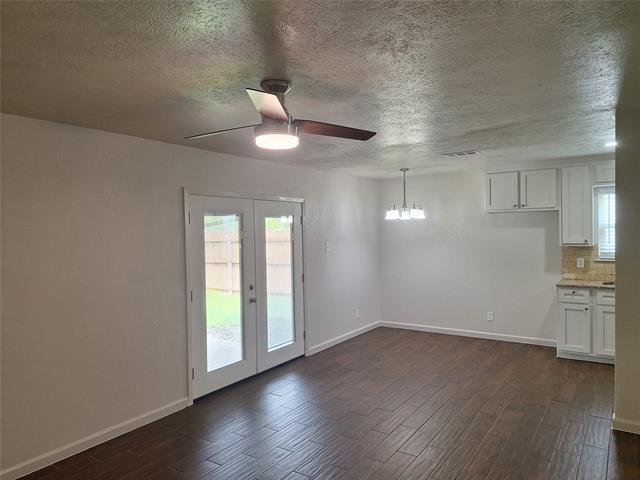 Photo - 209 Heather Dr