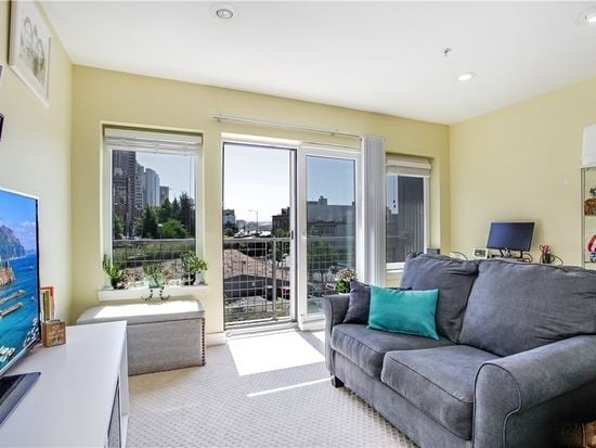 Photo - 2440 Western Ave Unidad 615