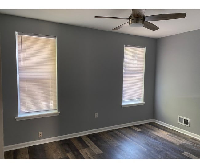 Photo - 627 Denison St Unit 4 W/Bath Available $750 4 W/BATH
