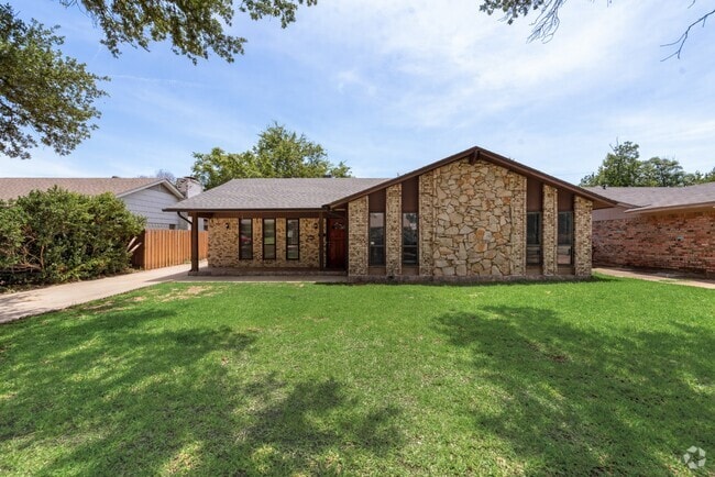 Building Photo - 1108 Janell Dr Rental