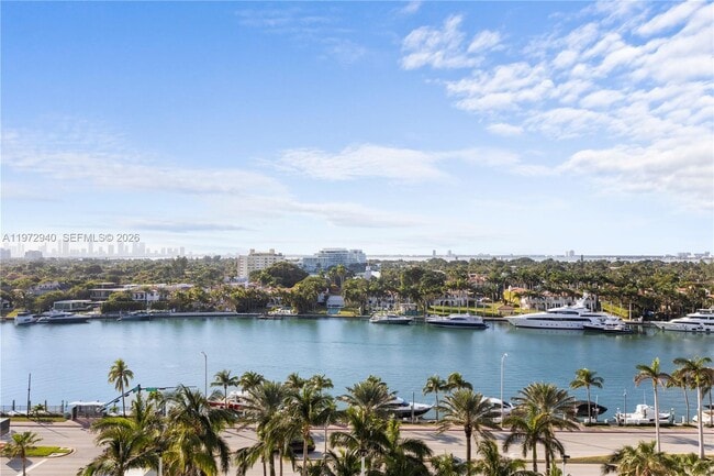 Building Photo - 4775 Collins Ave Unit 1006