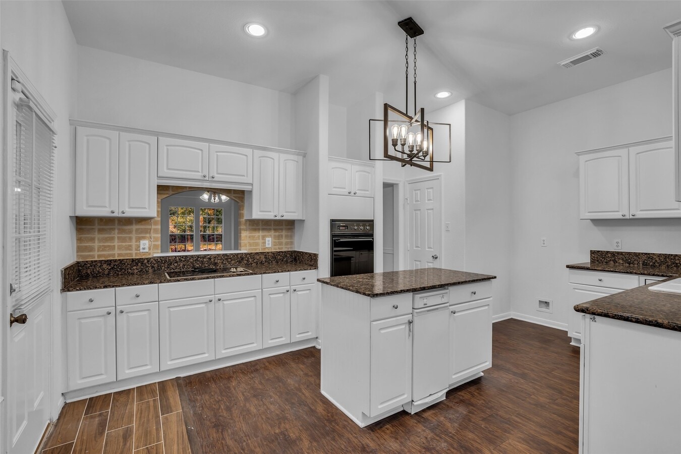 Photo - 701 Ravensworth Dr