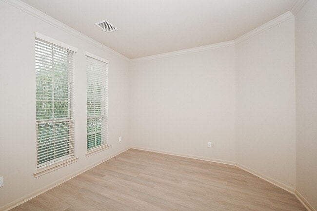 Photo - 19 Sandwell Place